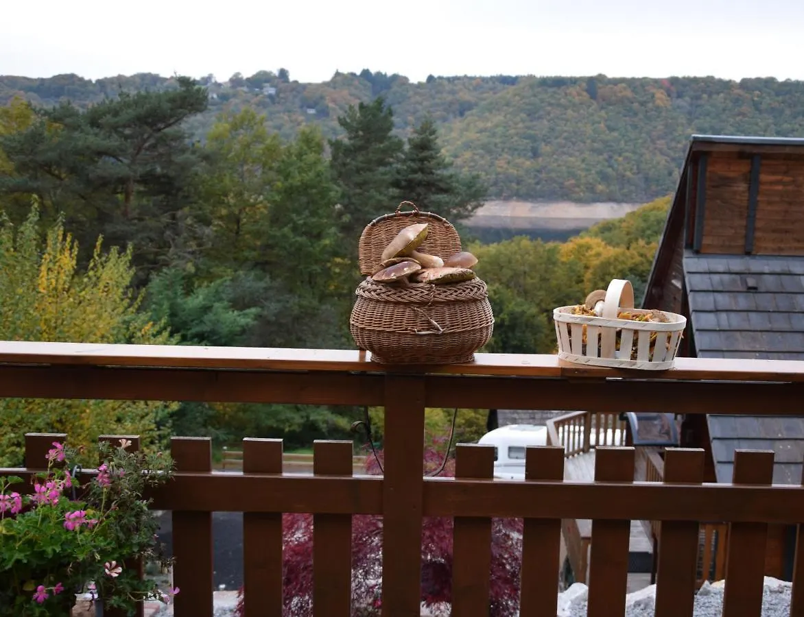 Chalet Vue Sur Lac Beaulieu  Beaulieu (Cantal)
